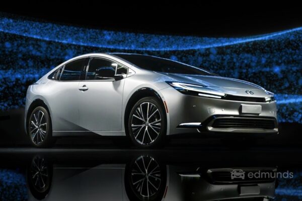 2024 Toyota Prius review: save gas, look good, have fun